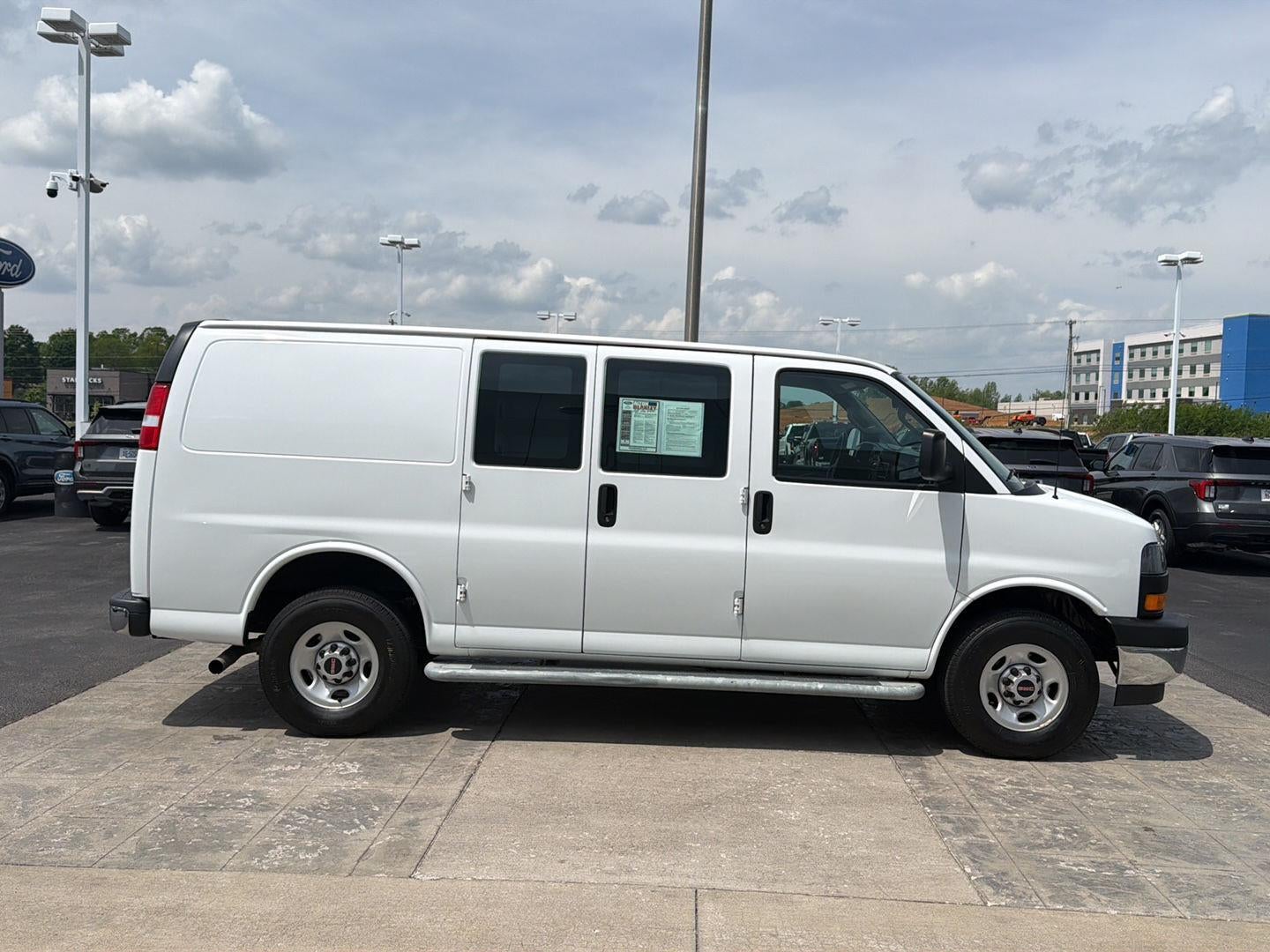 2021 GMC Savana Cargo Van RWD 2500 135
