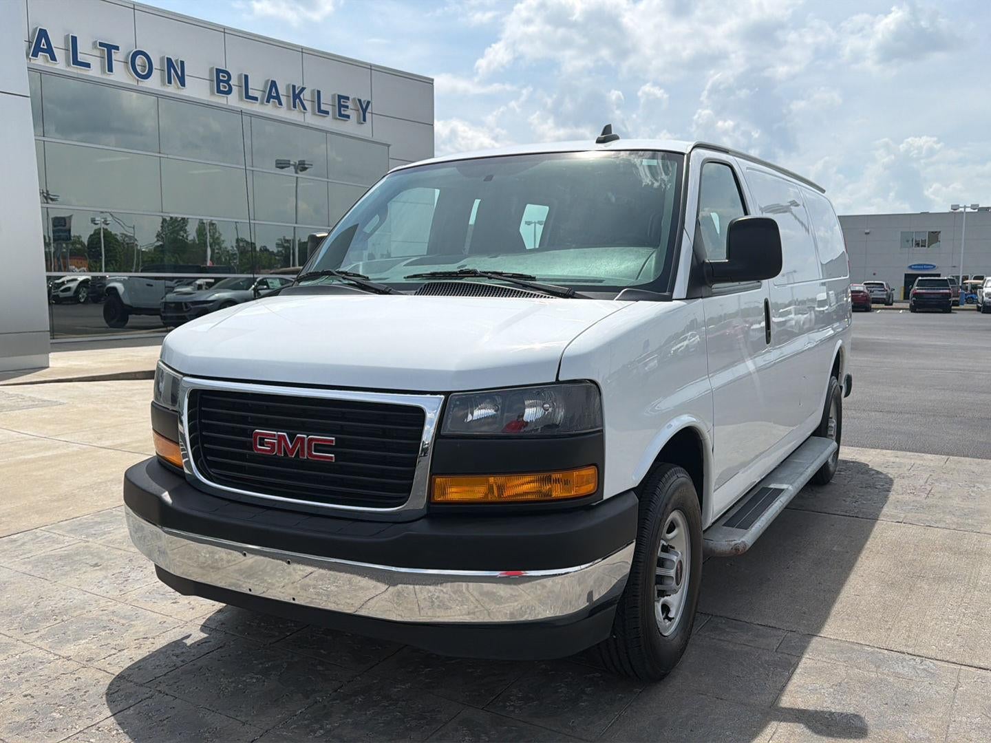 2021 GMC Savana Cargo Van RWD 2500 135