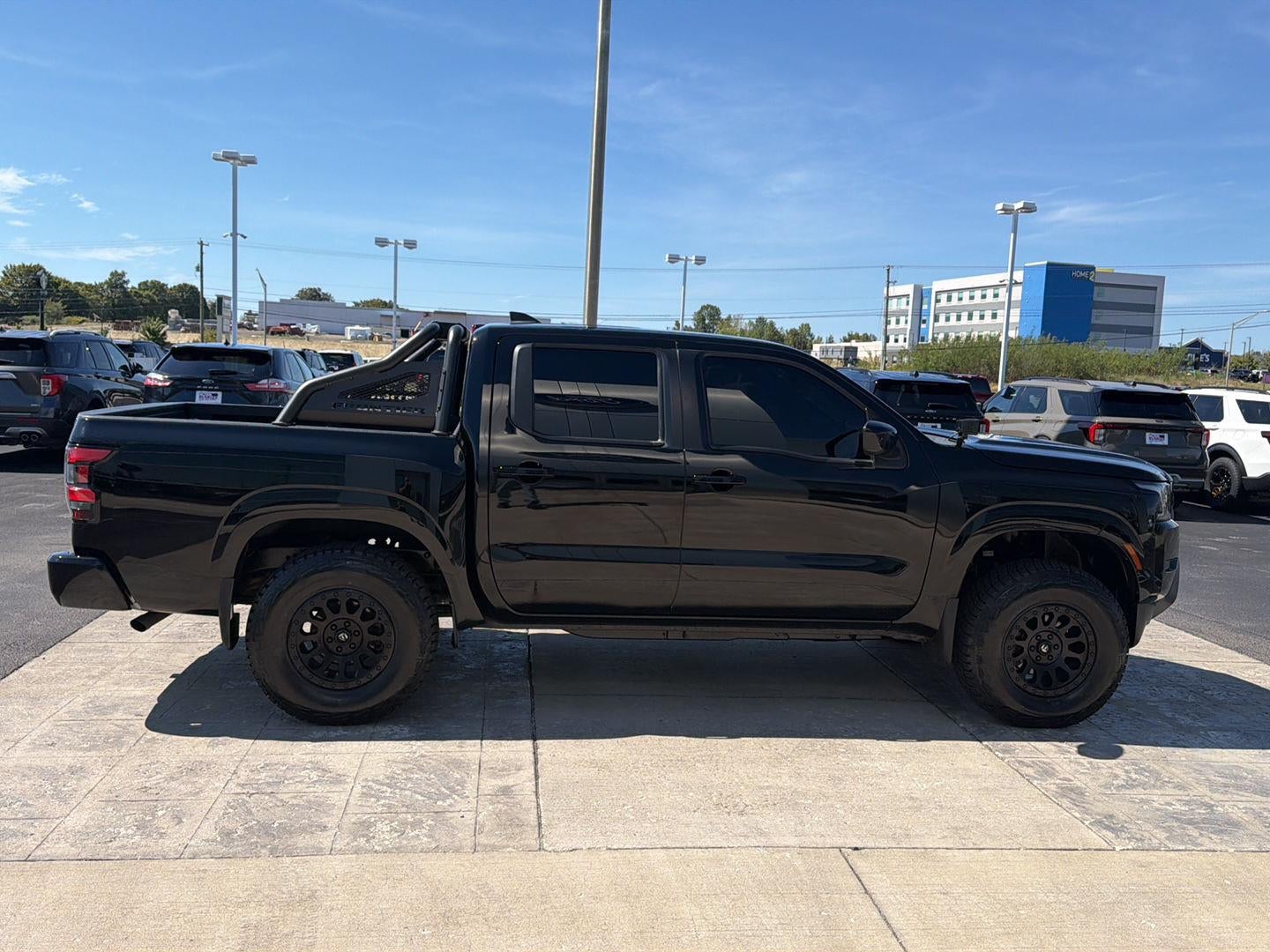 2024 Nissan Frontier SV