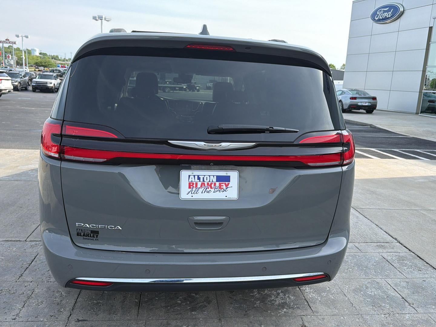 2022 Chrysler Pacifica Touring L