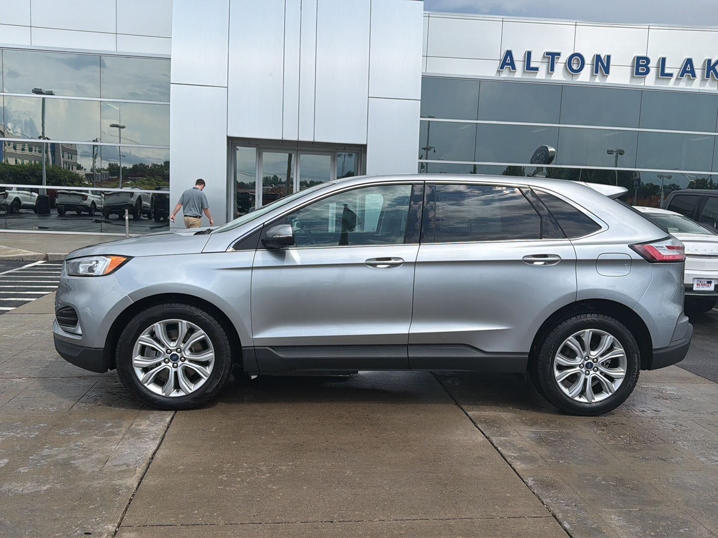 2021 Ford EDGE TITANIUM FWD