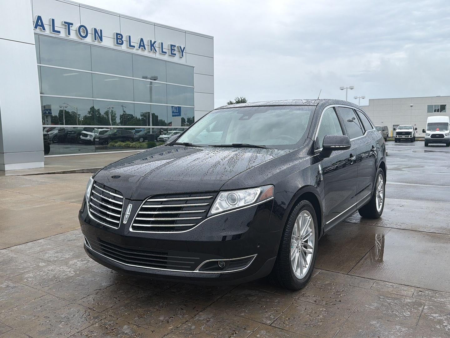 2019 Lincoln MKT Reserve