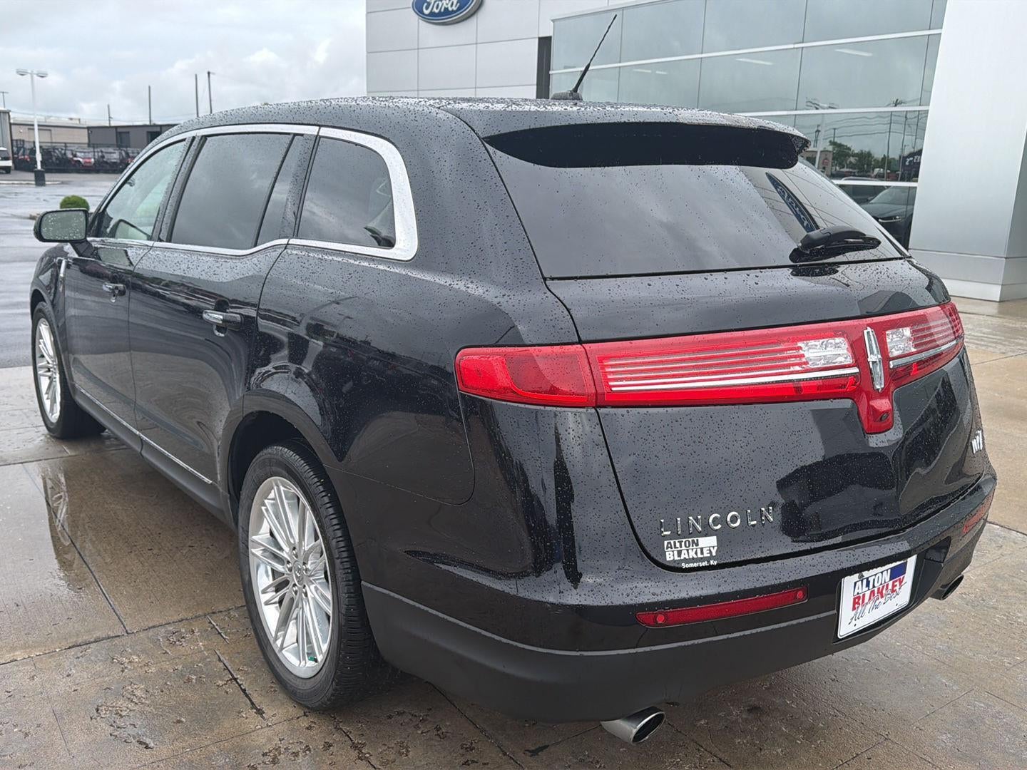 2019 Lincoln MKT Reserve