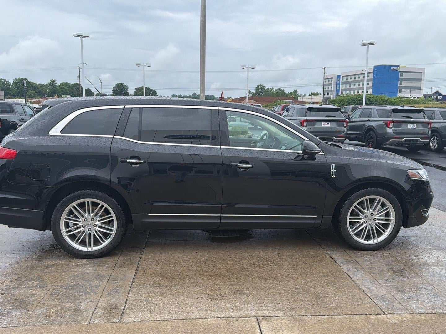 2019 Lincoln MKT Reserve