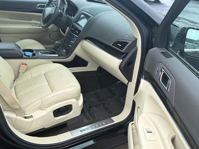 2019 Lincoln MKT Reserve