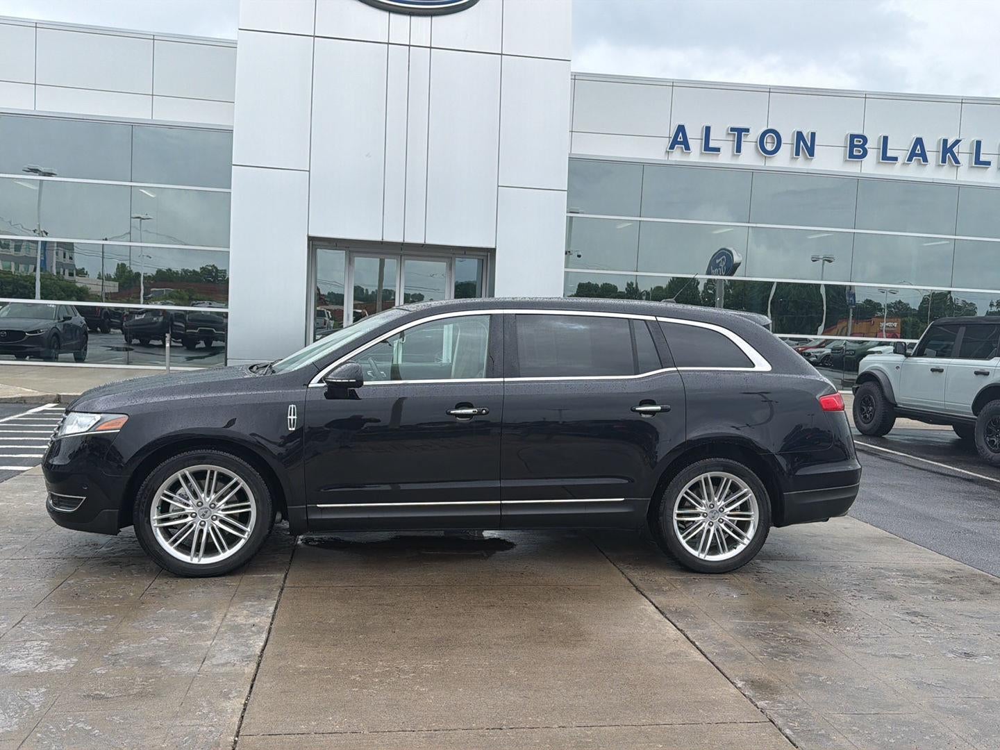 2019 Lincoln MKT Reserve