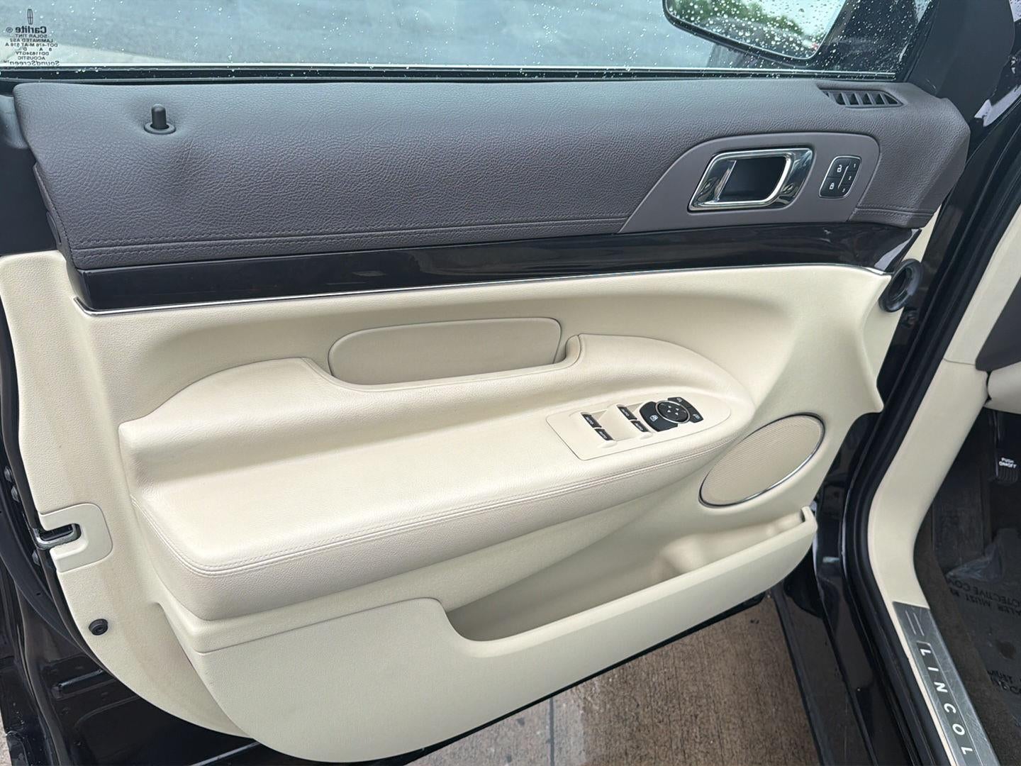 2019 Lincoln MKT Reserve