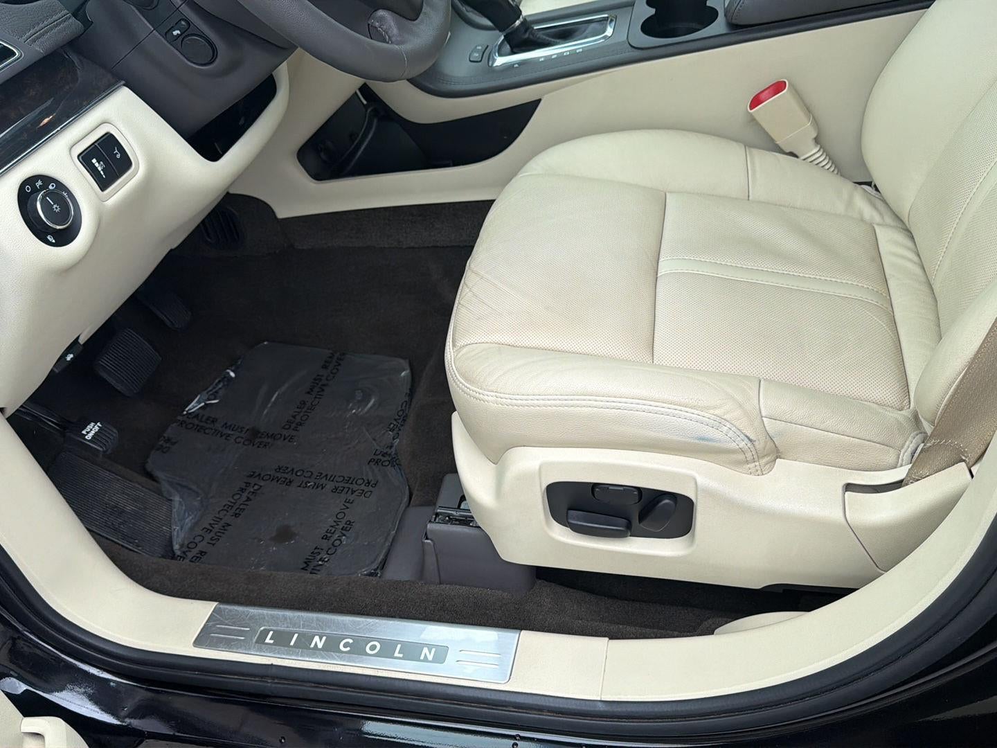 2019 Lincoln MKT Reserve