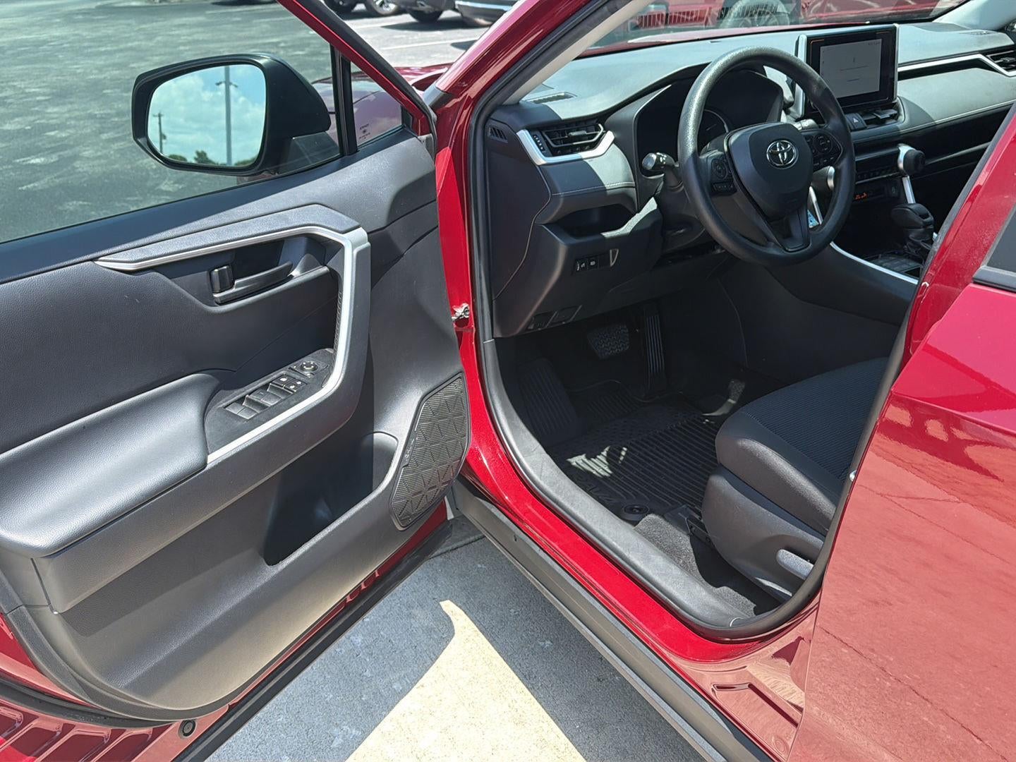 2023 Toyota RAV4 LE AWD
