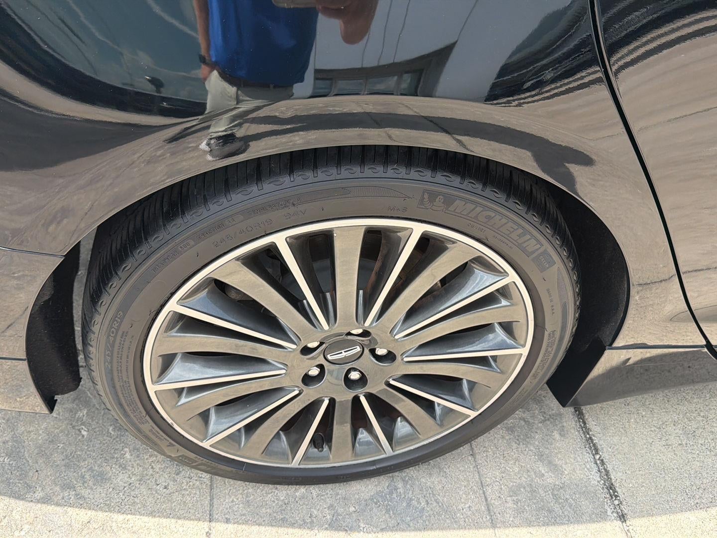 2016 Lincoln MKZ RESERVE SDN AWD