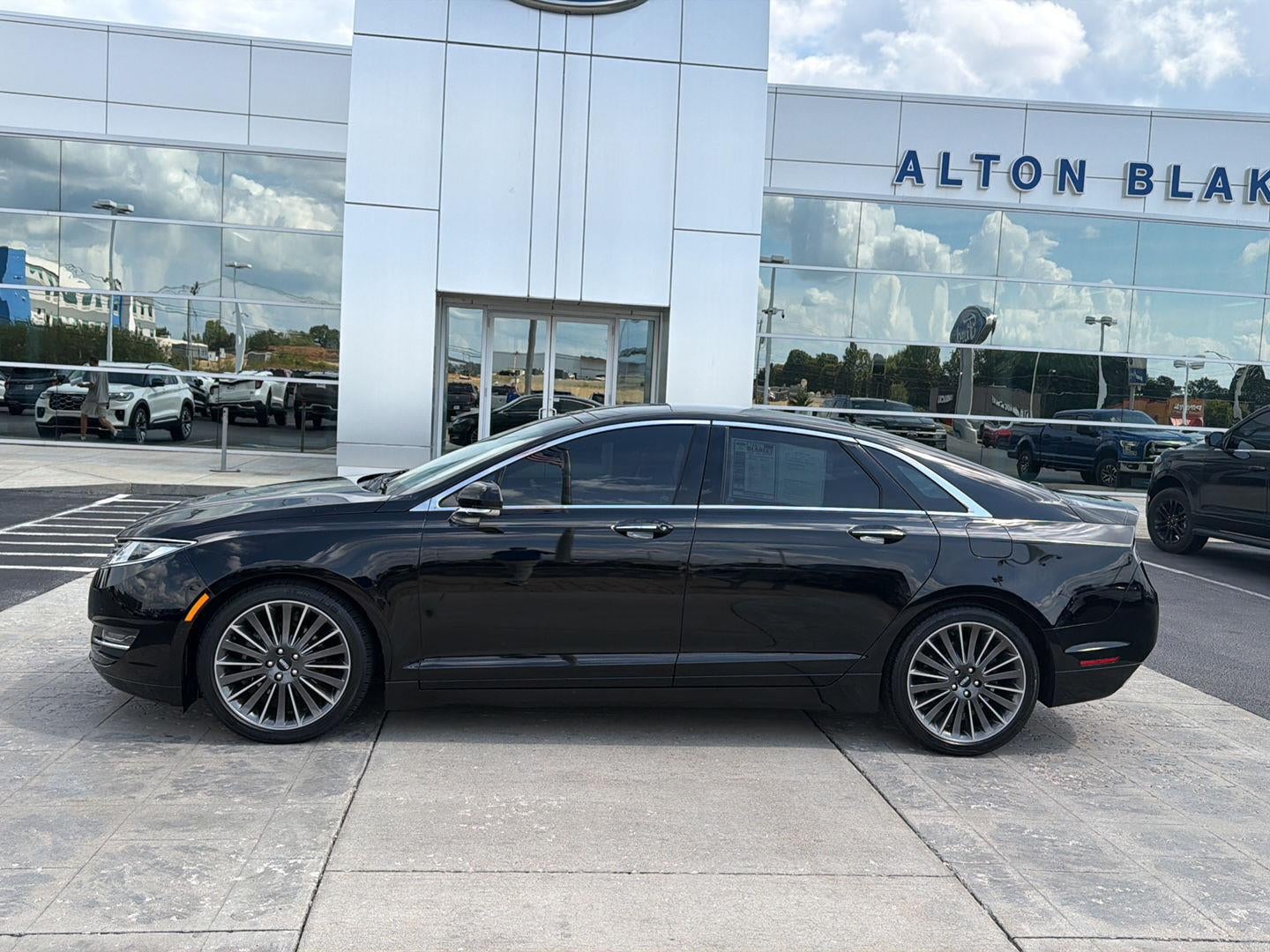 2016 Lincoln MKZ RESERVE SDN AWD