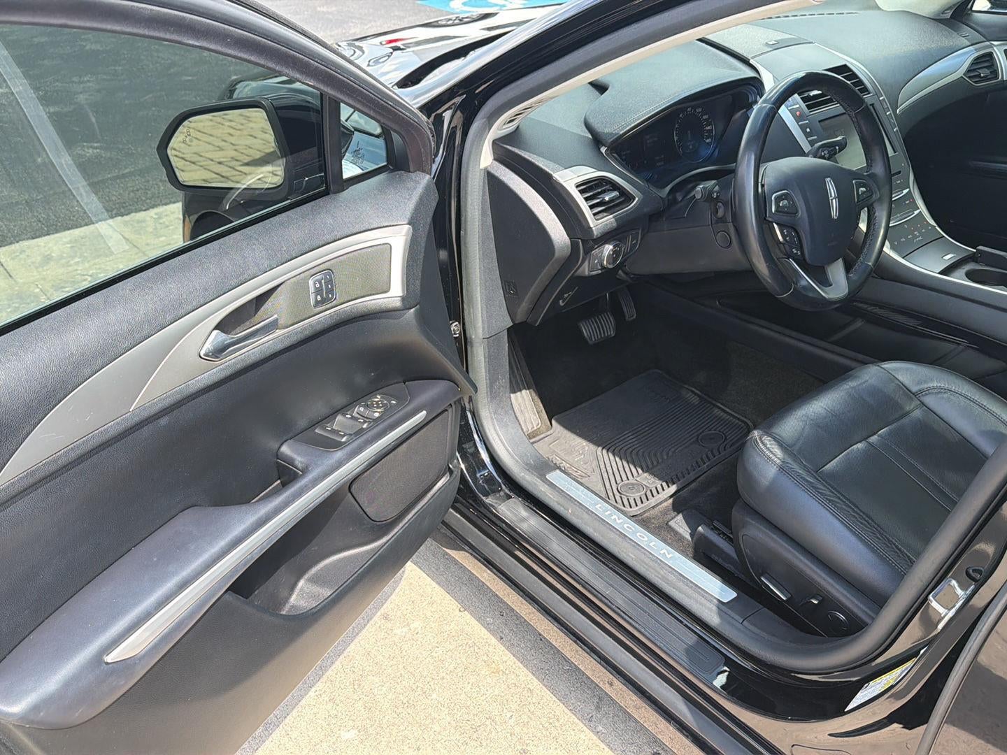 2016 Lincoln MKZ RESERVE SDN AWD