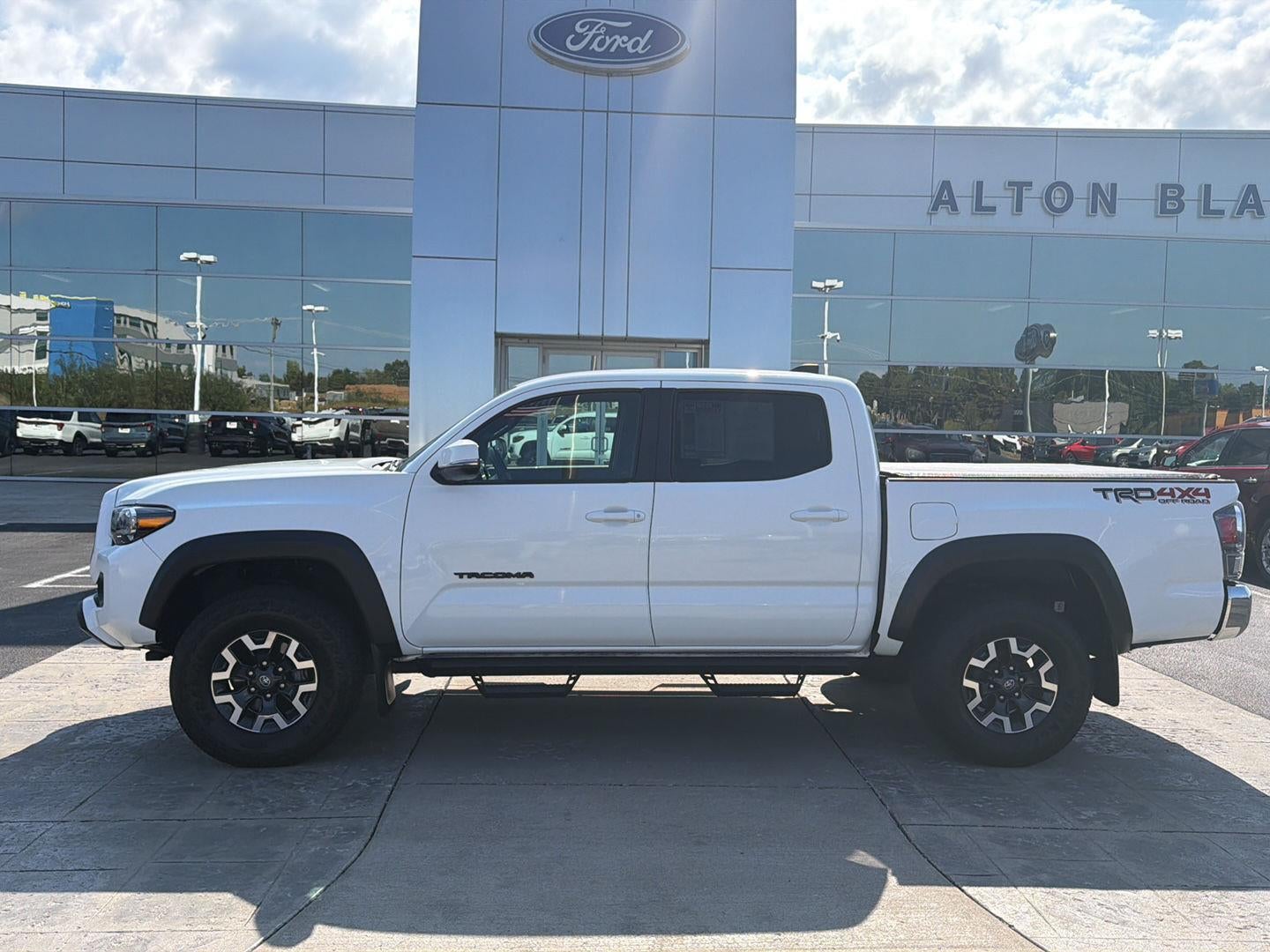 2023 Toyota Tacoma TRD Sport