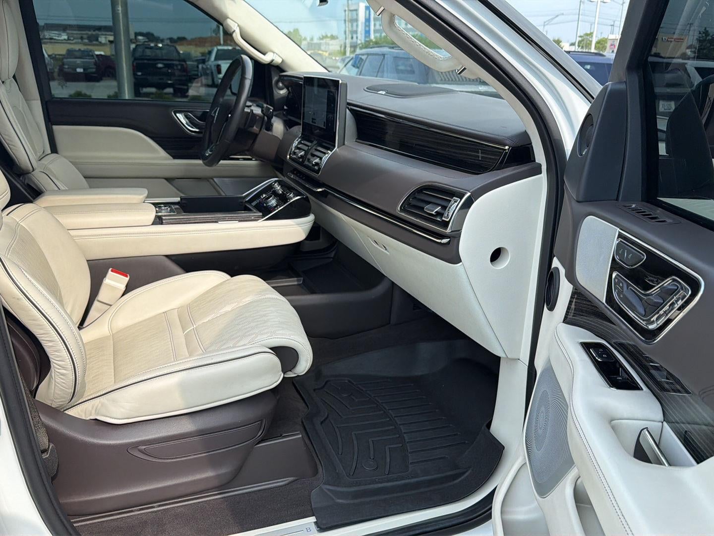 2024 Lincoln Navigator Black Label
