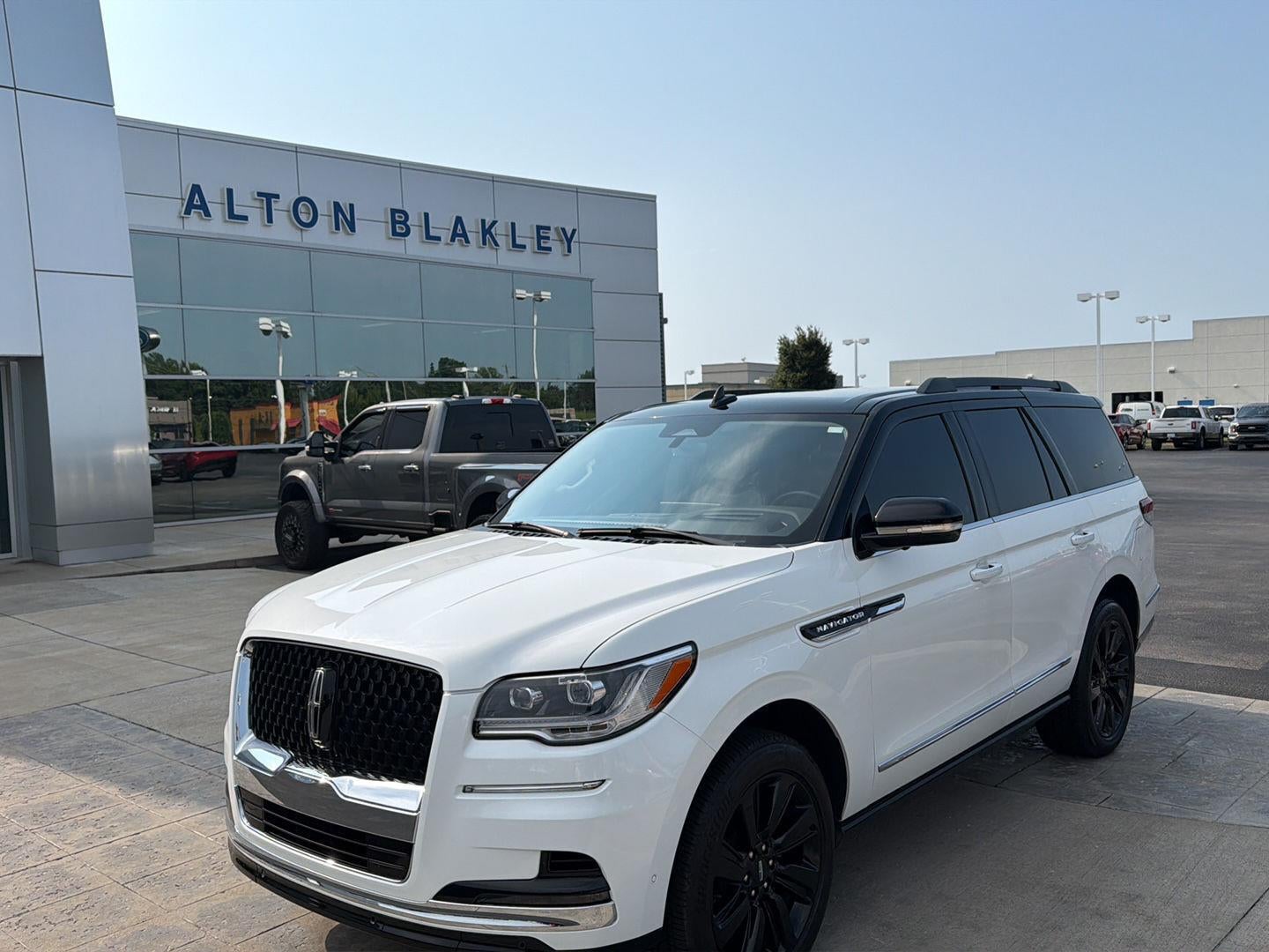 2024 Lincoln Navigator Black Label