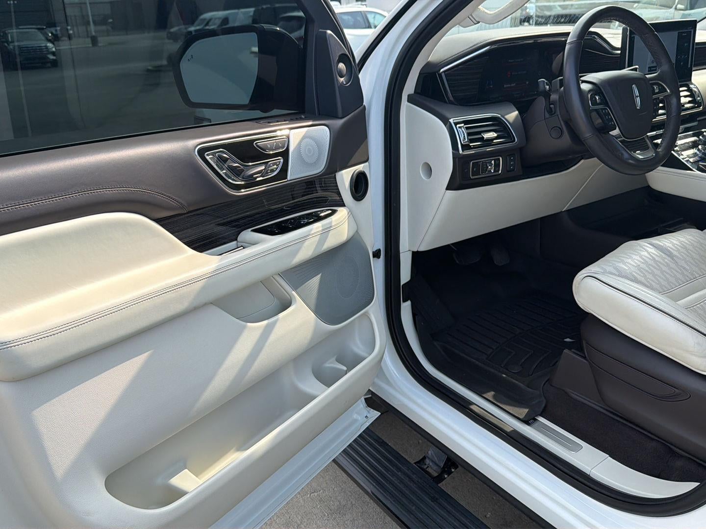 2024 Lincoln Navigator Black Label