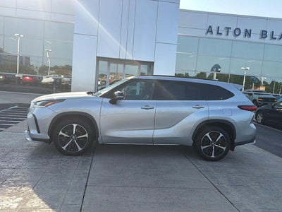 2022 Toyota Highlander XSE