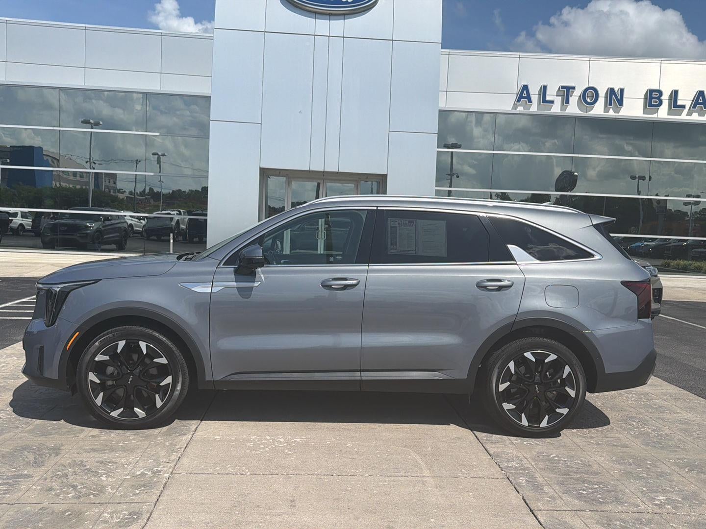 2024 Kia Sorento SX