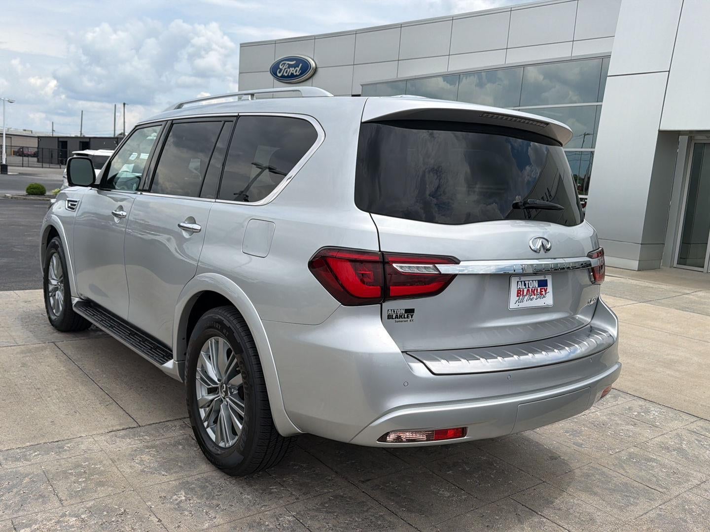 2021 INFINITI QX80 LUXE