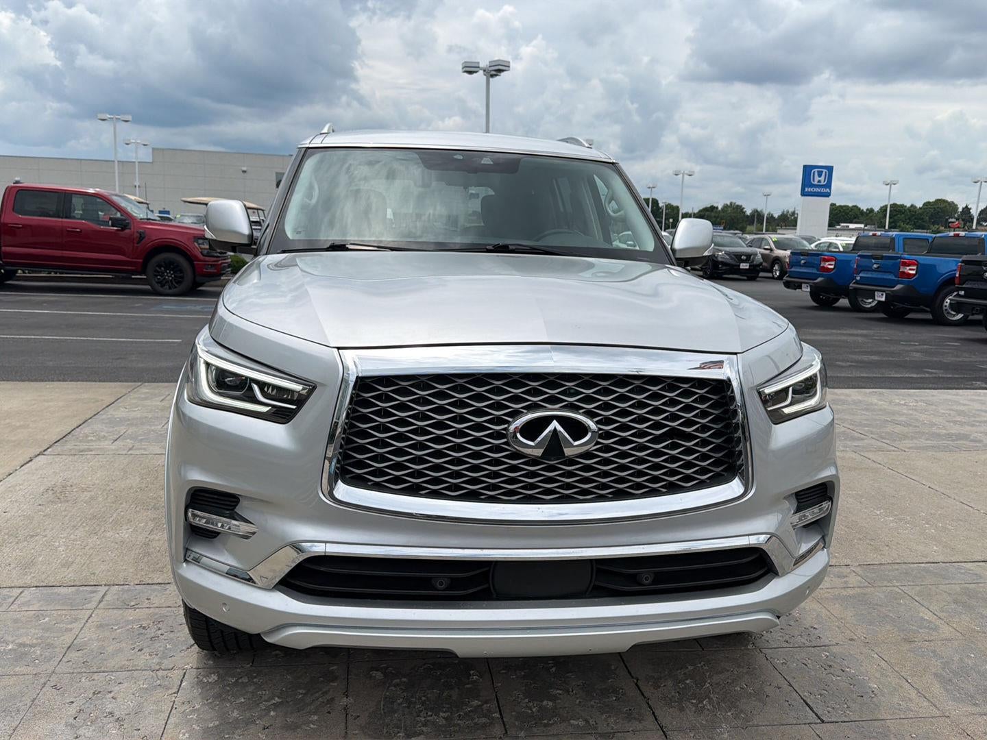 2021 INFINITI QX80 LUXE