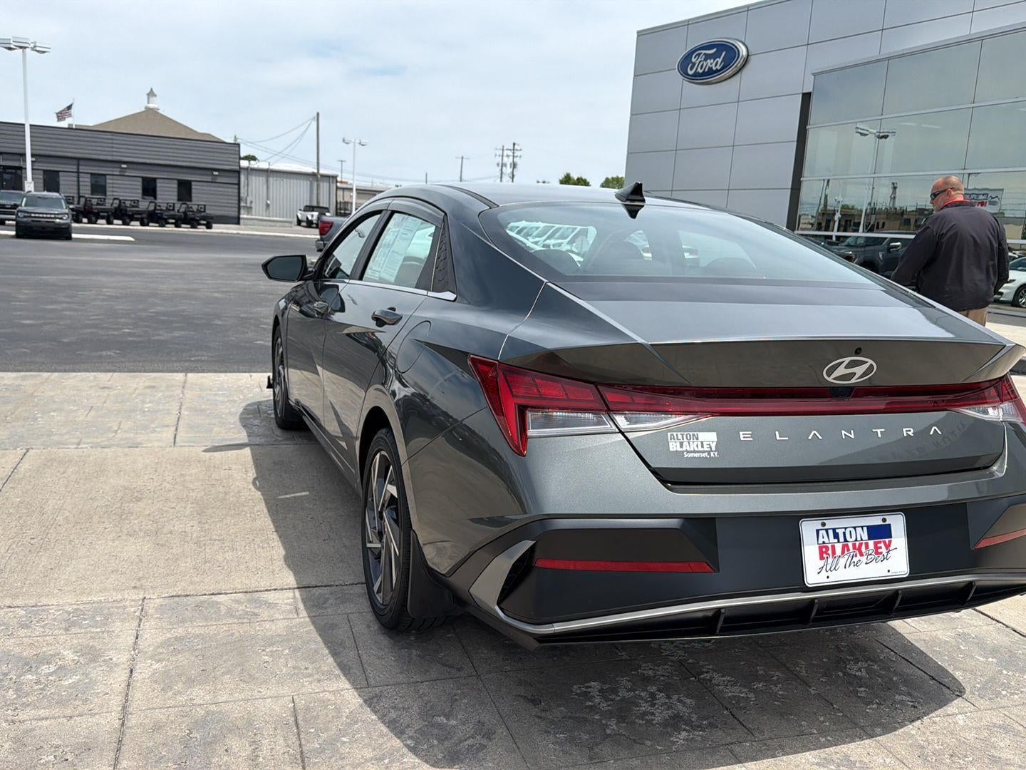 2025 Hyundai Elantra SEL Convenience
