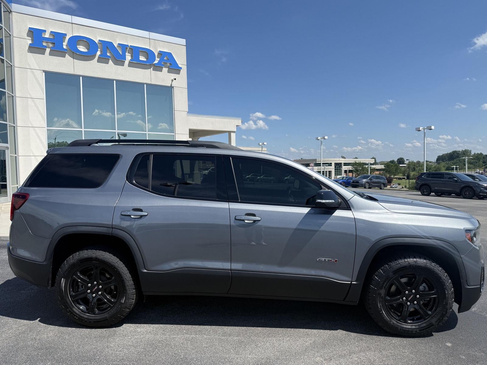 2020 GMC Acadia AT4