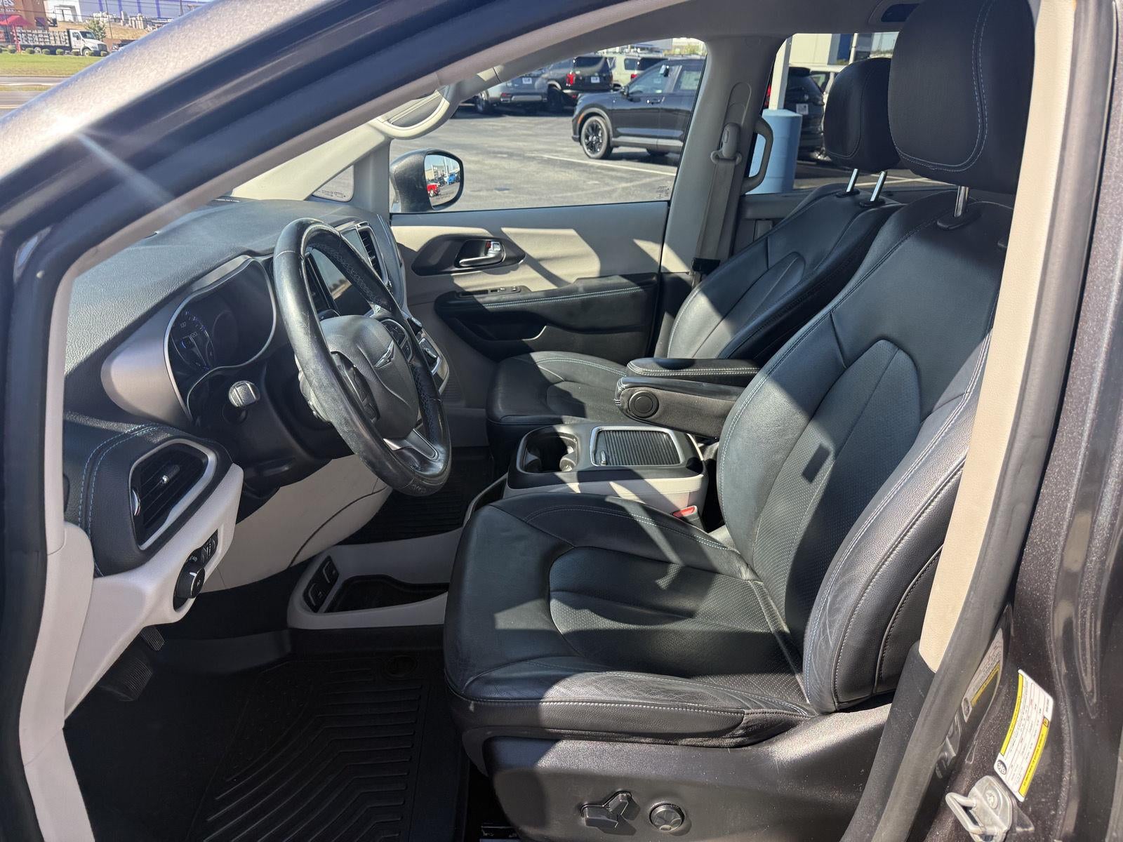 2021 Chrysler Pacifica Touring L