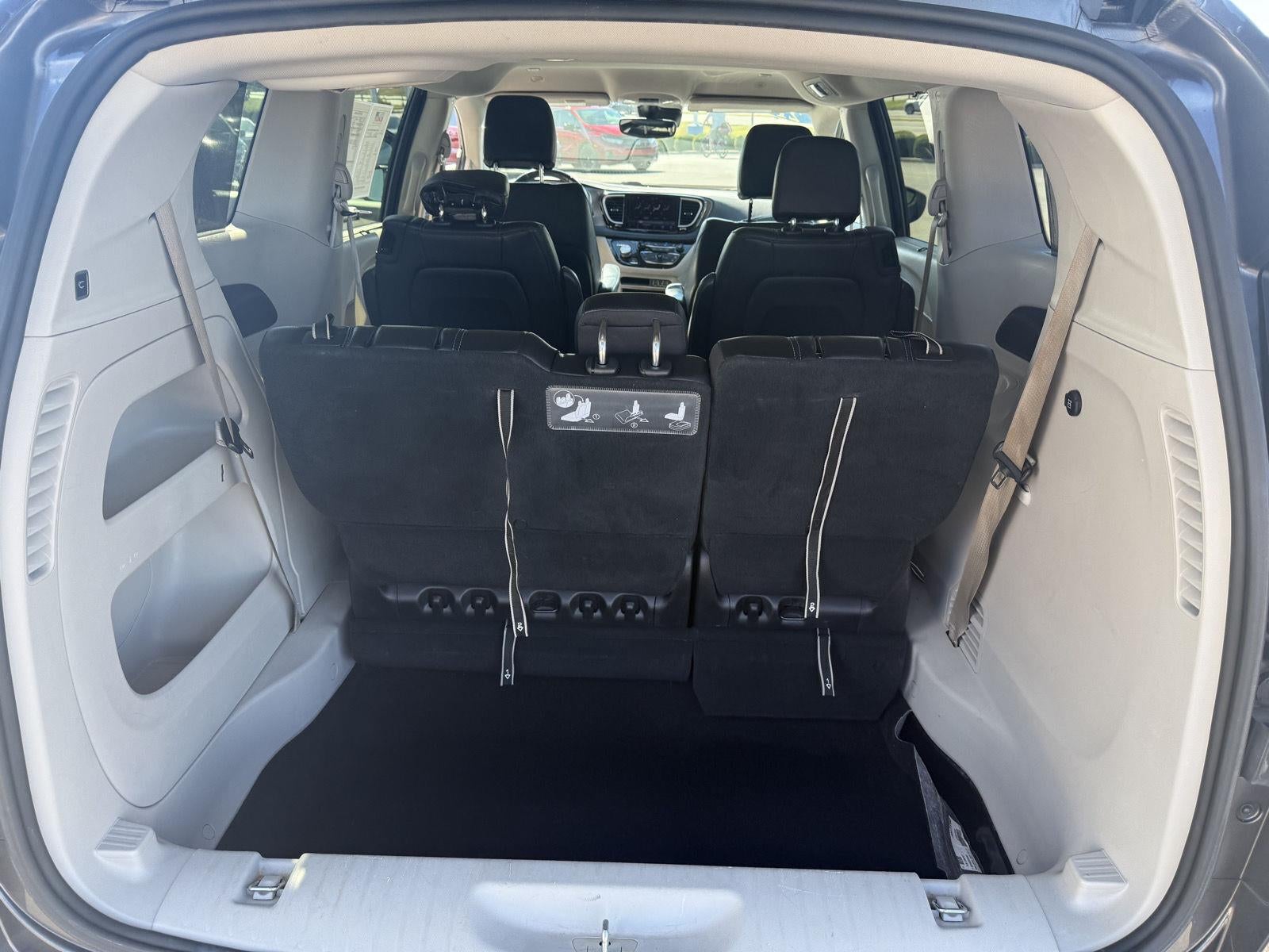 2021 Chrysler Pacifica Touring L