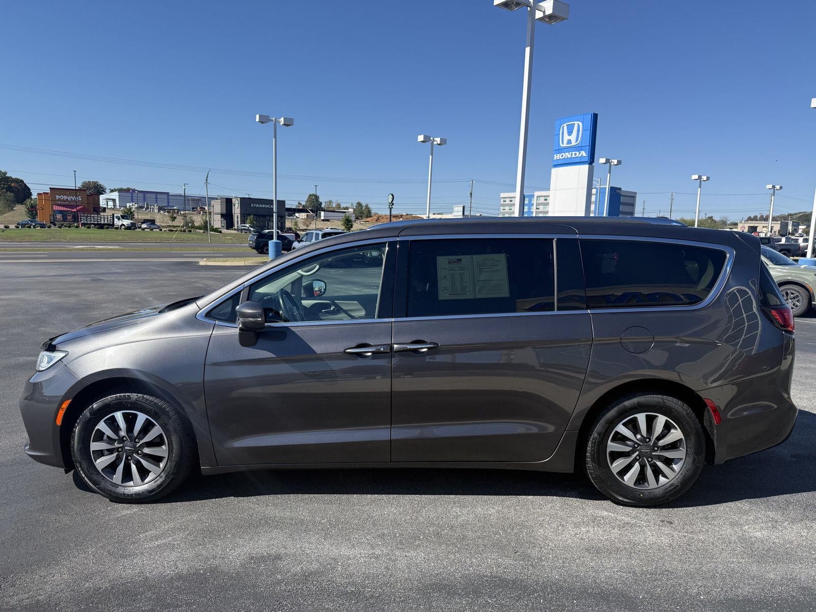 2021 Chrysler Pacifica Touring L