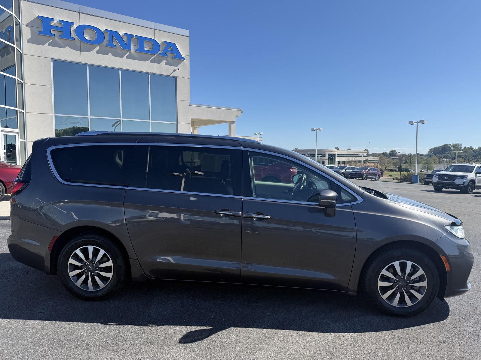 2021 Chrysler Pacifica Touring L