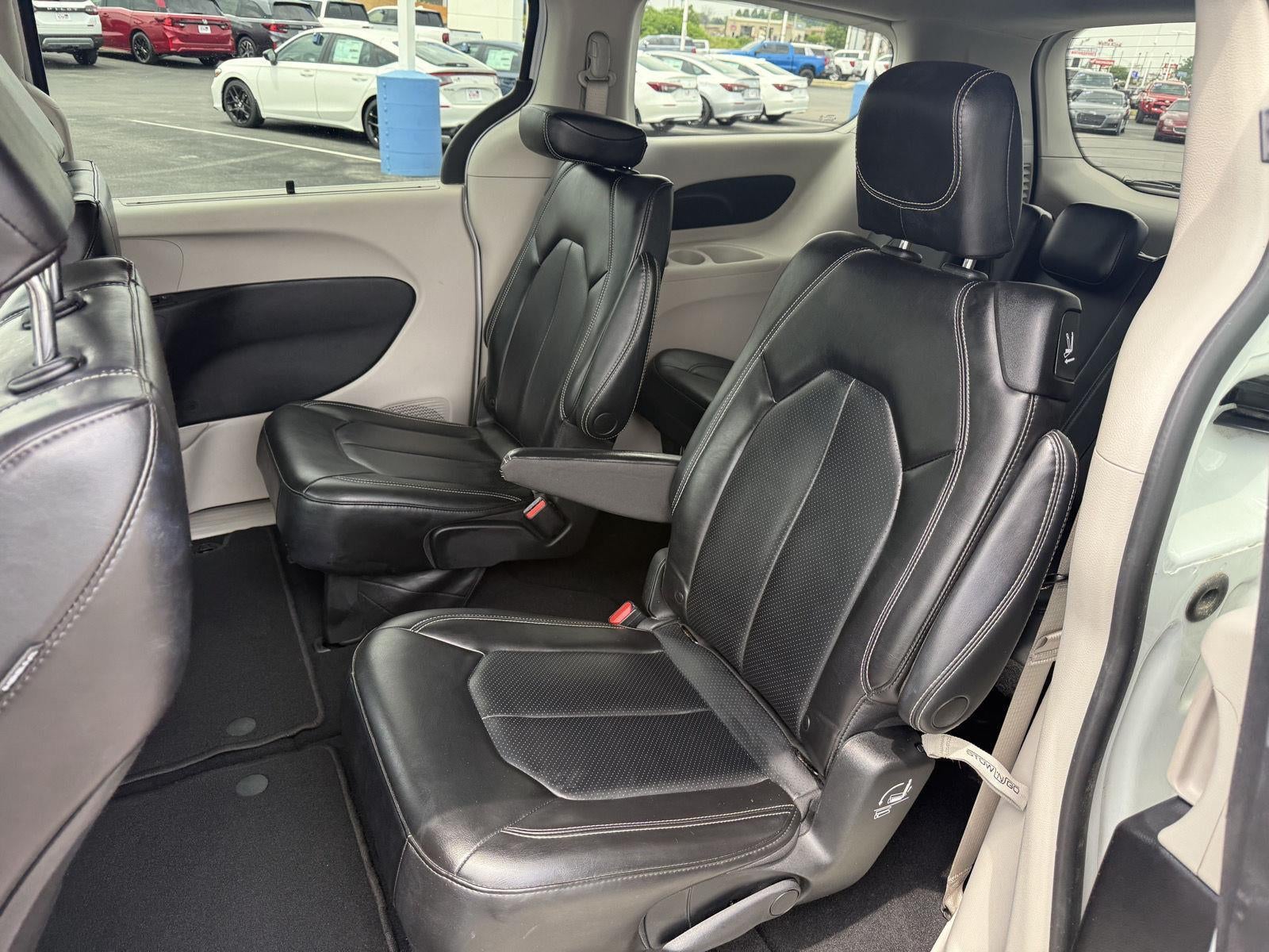 2023 Chrysler PACIFICA TOURING L FWD