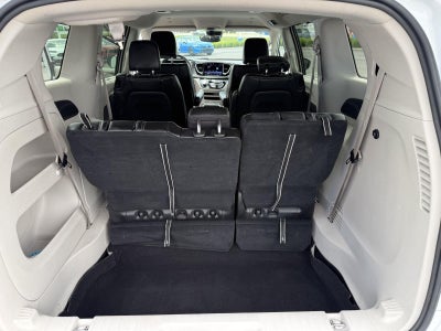 2023 Chrysler PACIFICA TOURING L FWD