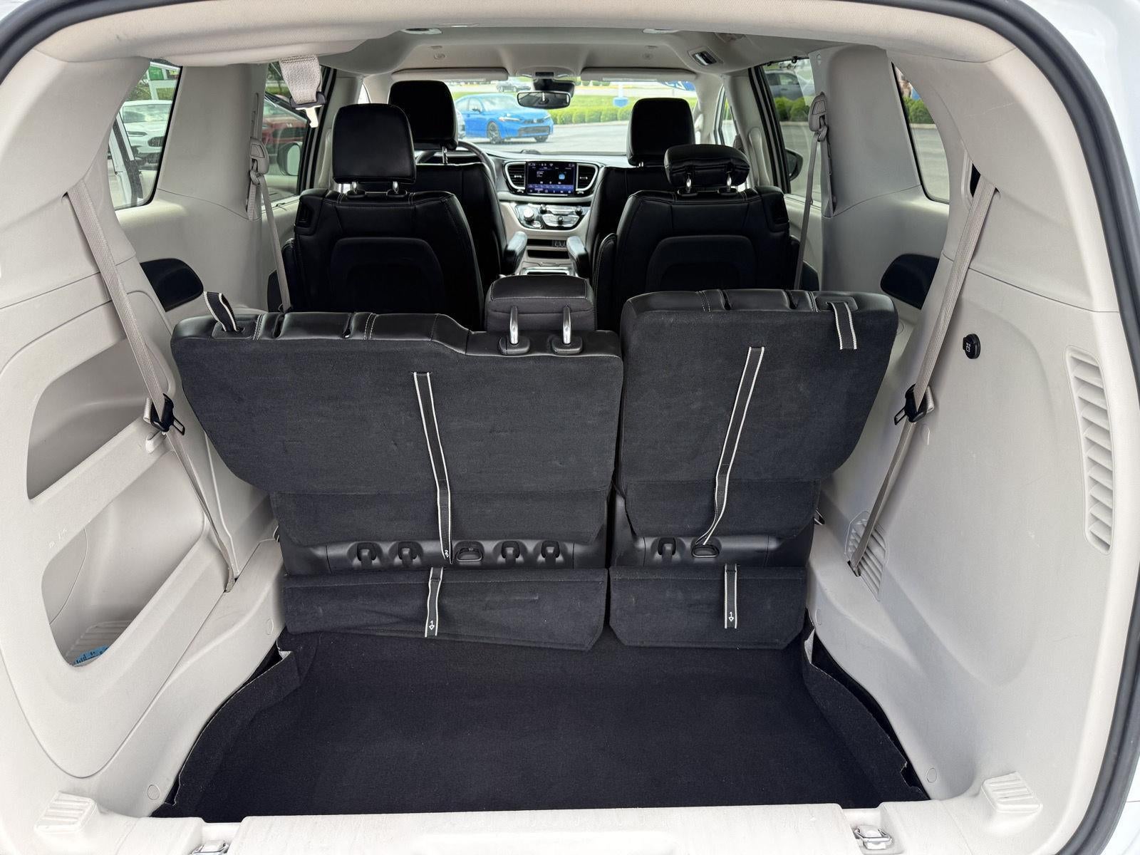 2023 Chrysler PACIFICA TOURING L FWD