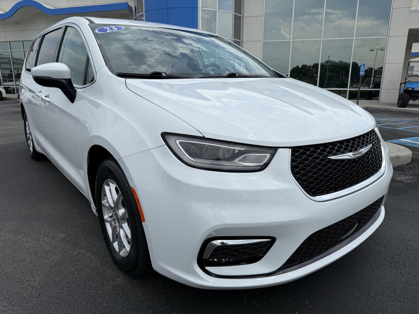 2023 Chrysler PACIFICA TOURING L FWD