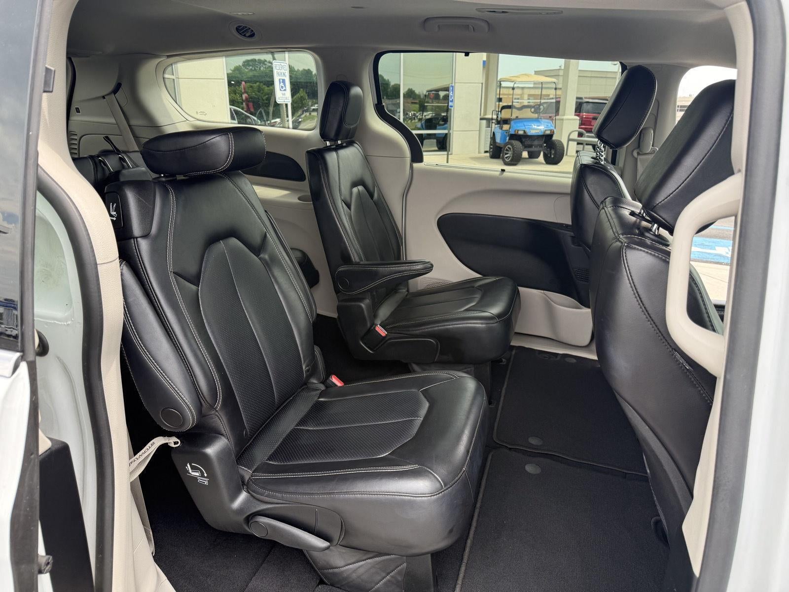 2023 Chrysler PACIFICA TOURING L FWD