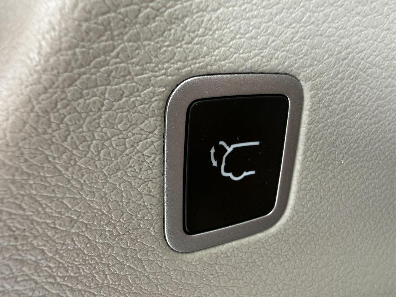 2023 Chrysler PACIFICA TOURING L FWD