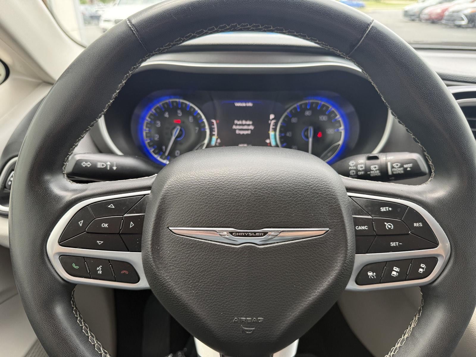 2023 Chrysler PACIFICA TOURING L FWD