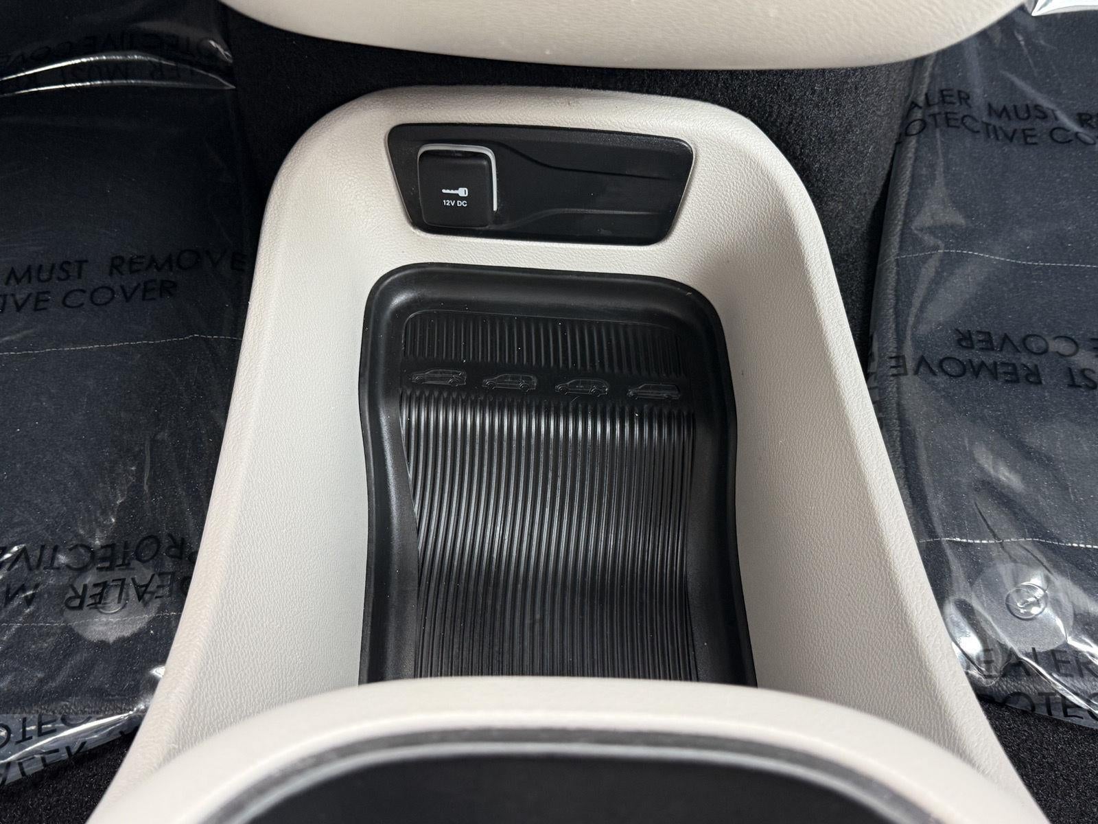 2023 Chrysler PACIFICA TOURING L FWD