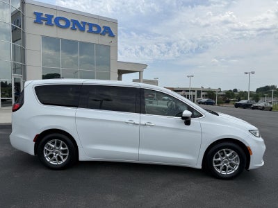 2023 Chrysler PACIFICA TOURING L FWD