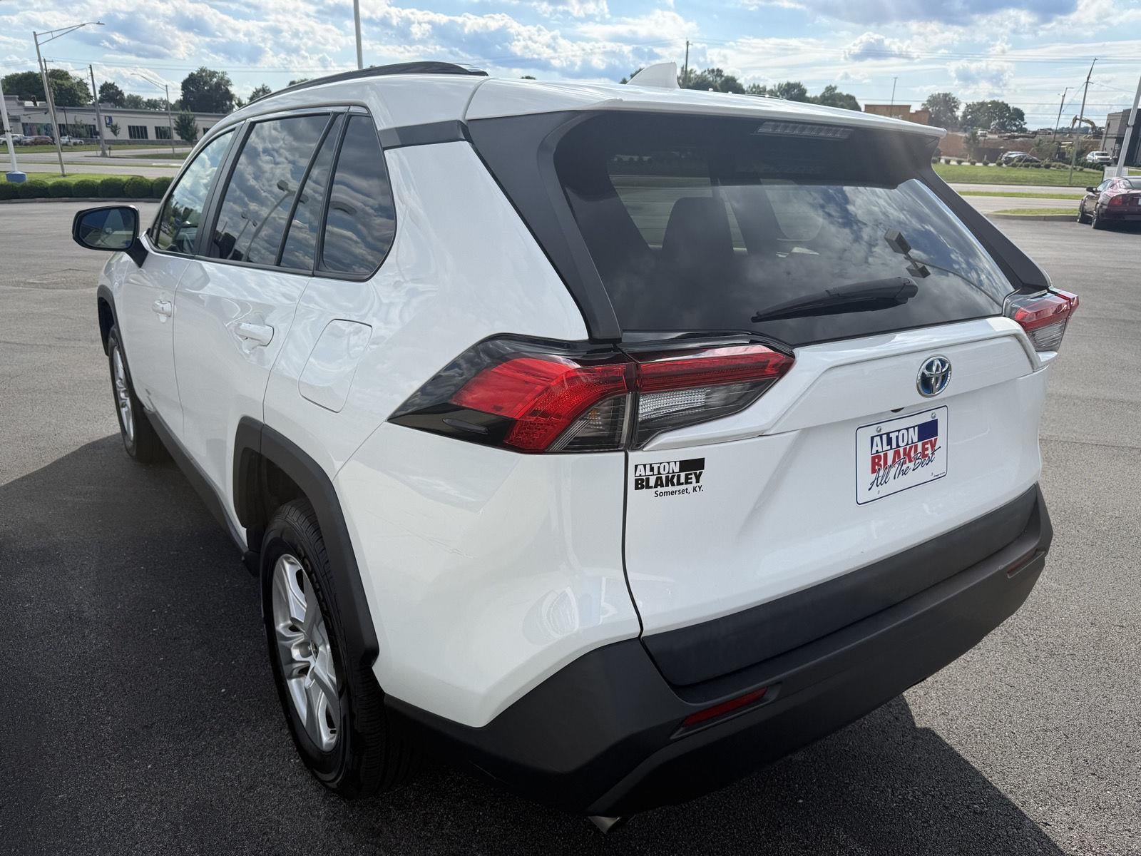 2021 Toyota RAV4 Hybrid LE