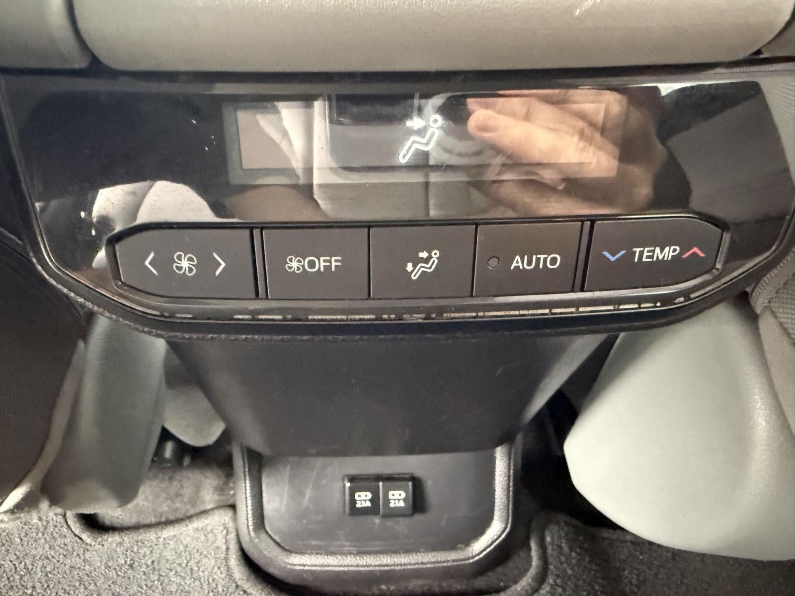 2021 Toyota Highlander Hybrid LE